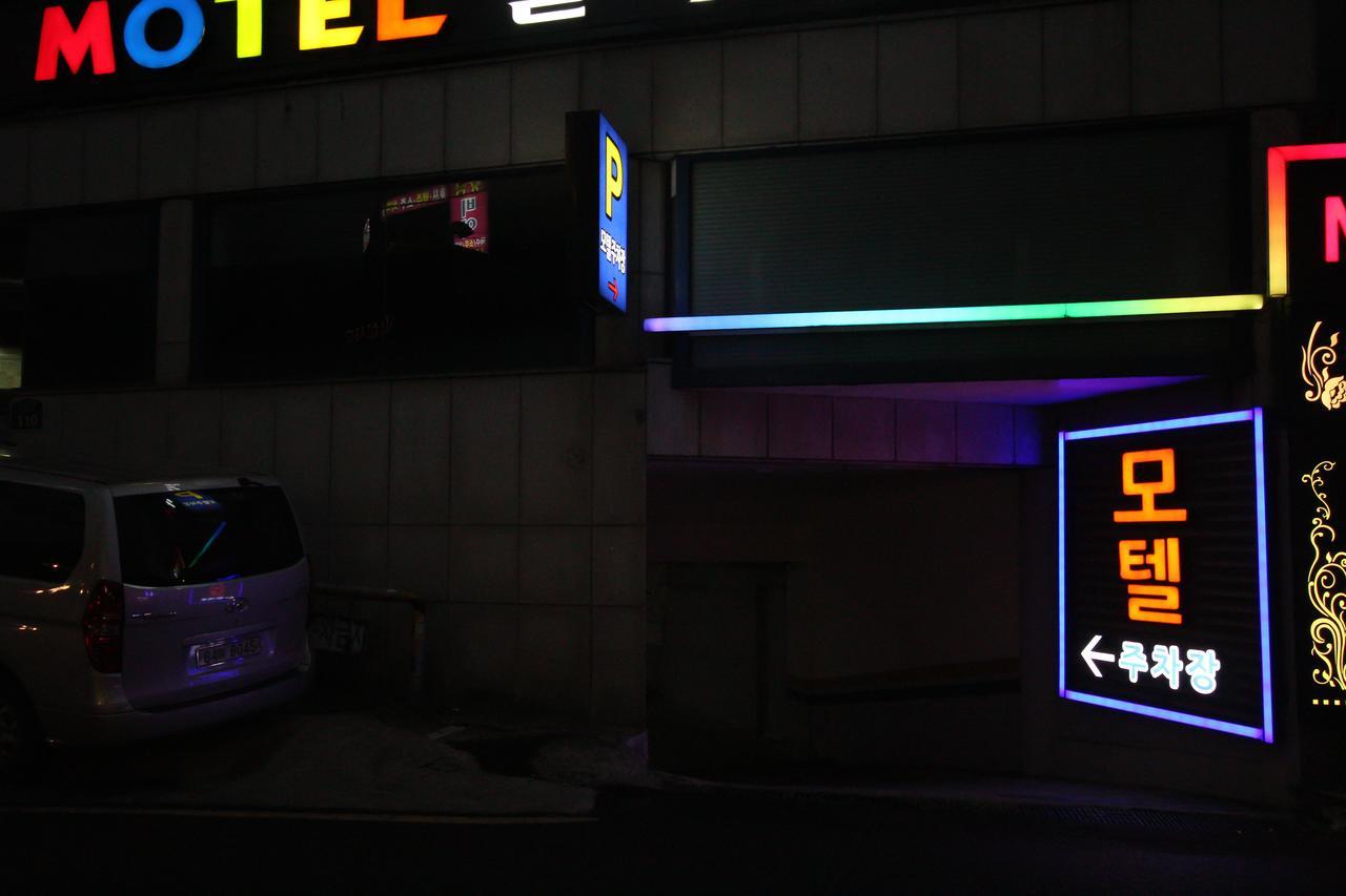 Alibaba Motel Ciudad Metropolitana de Ciudad Metropolitana de Busan Exterior foto